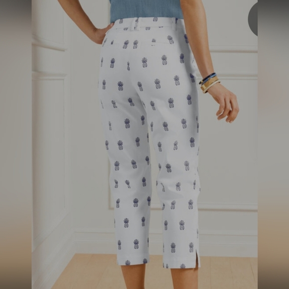 Talbots White Capri Pants With Navy Blue Pineapples Size 6p - Picture 4 of 5
